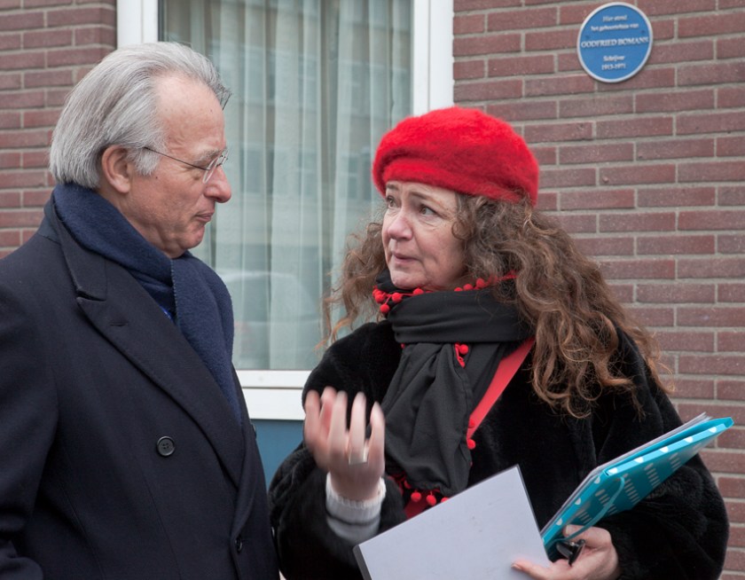 Annemarieke probeert burgemeester Jozias van Aartsen te overtuigen van de noodzaak van een Vindhek in Den Haag