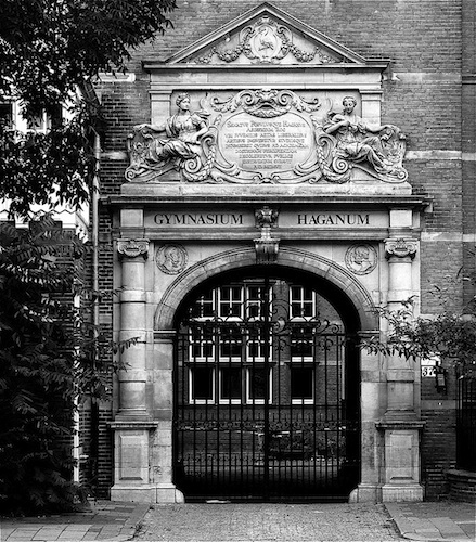 4923237088_004a3a227f_z