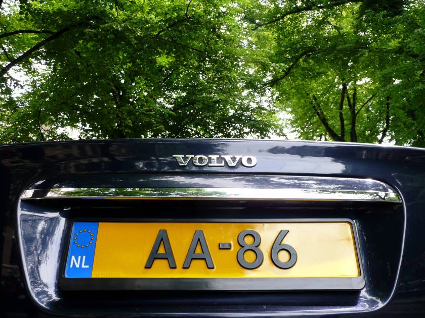 Alcohol Anoniem? Arbeid Adelt? Nee, zegt de chauffeur, Altijd Arbeid.