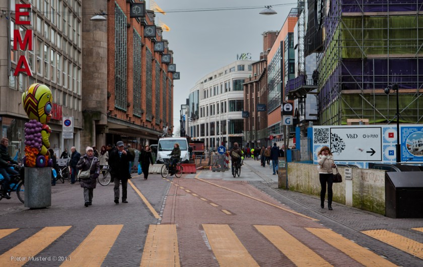 Zebrapad bij V&D richting de nieuwe Marks en Spencer