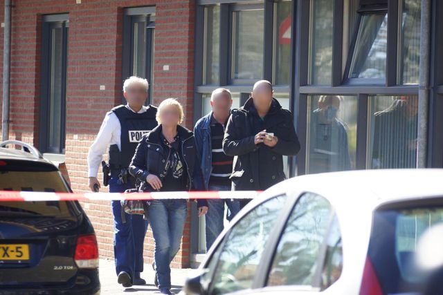 Ouders van de verdachte. Foto Door Roel Wijnants.