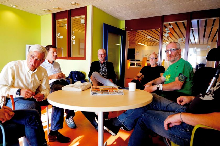 Vrienden van Bom. Foto door Roel Wijnants. Vrienden van Bom. Foto door Roel Wijnants.