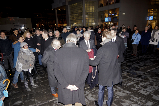 Inpakken en wegwezen. Foto door Roel Wijnants.