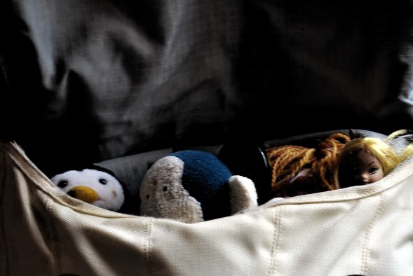 Tuesday's hoofdrolspelers, in een tas